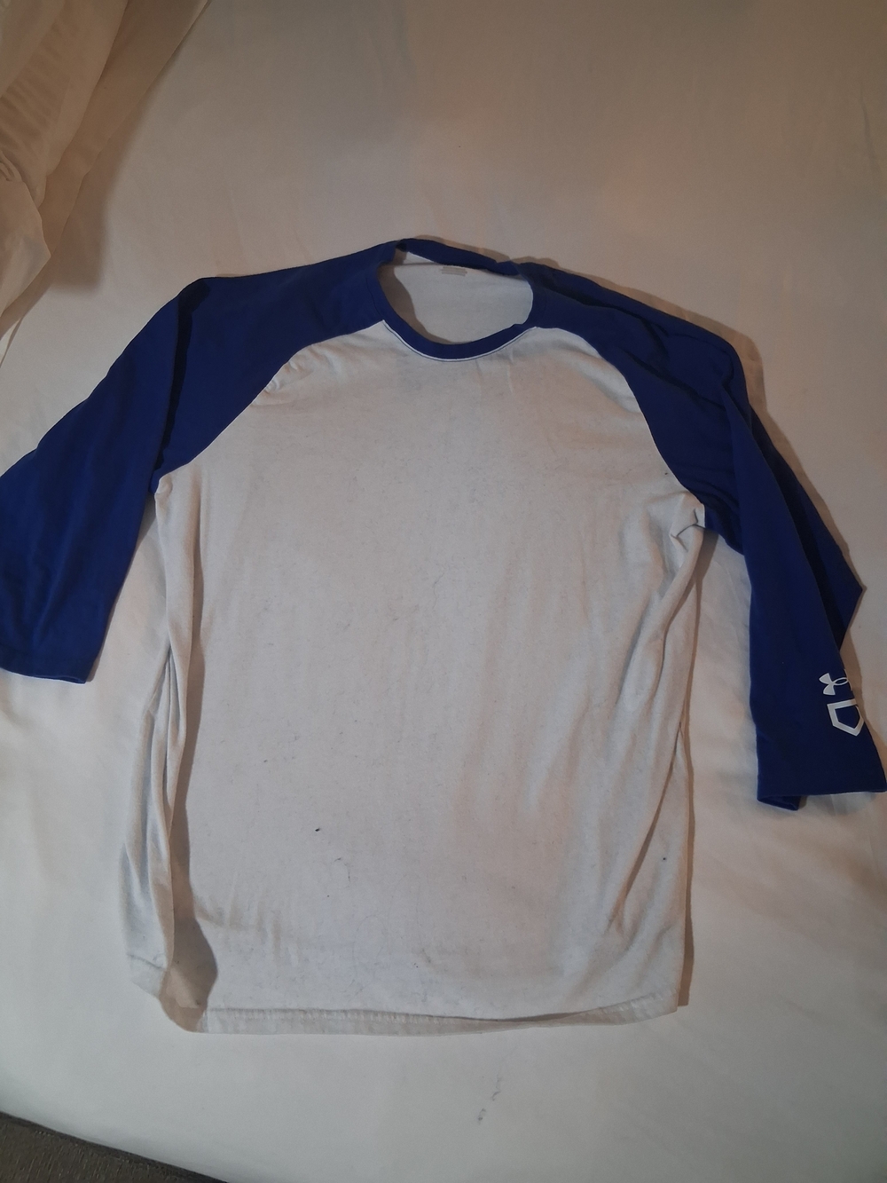 Under Armour Boys' White & Royal Blue Raglan Baseball Tee